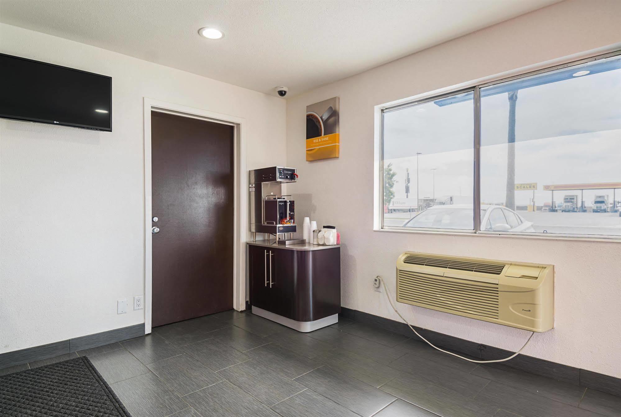 Motel 6 Lost Hills / Buttonwillow Racetrack Kültér fotó