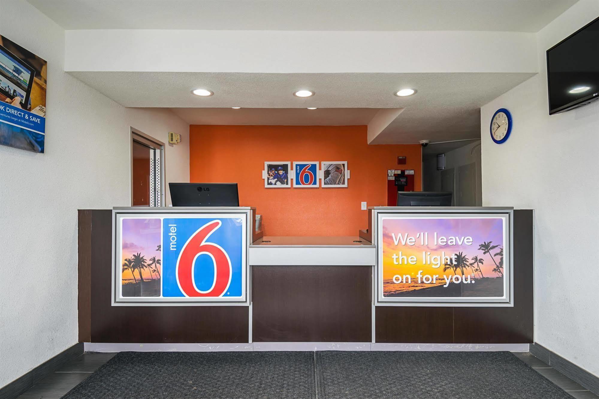 Motel 6 Lost Hills / Buttonwillow Racetrack Kültér fotó